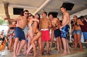 Greek Nightlife - Autumn And Summer Destinations Greek Nightlife - Autumn And Summer Destinations