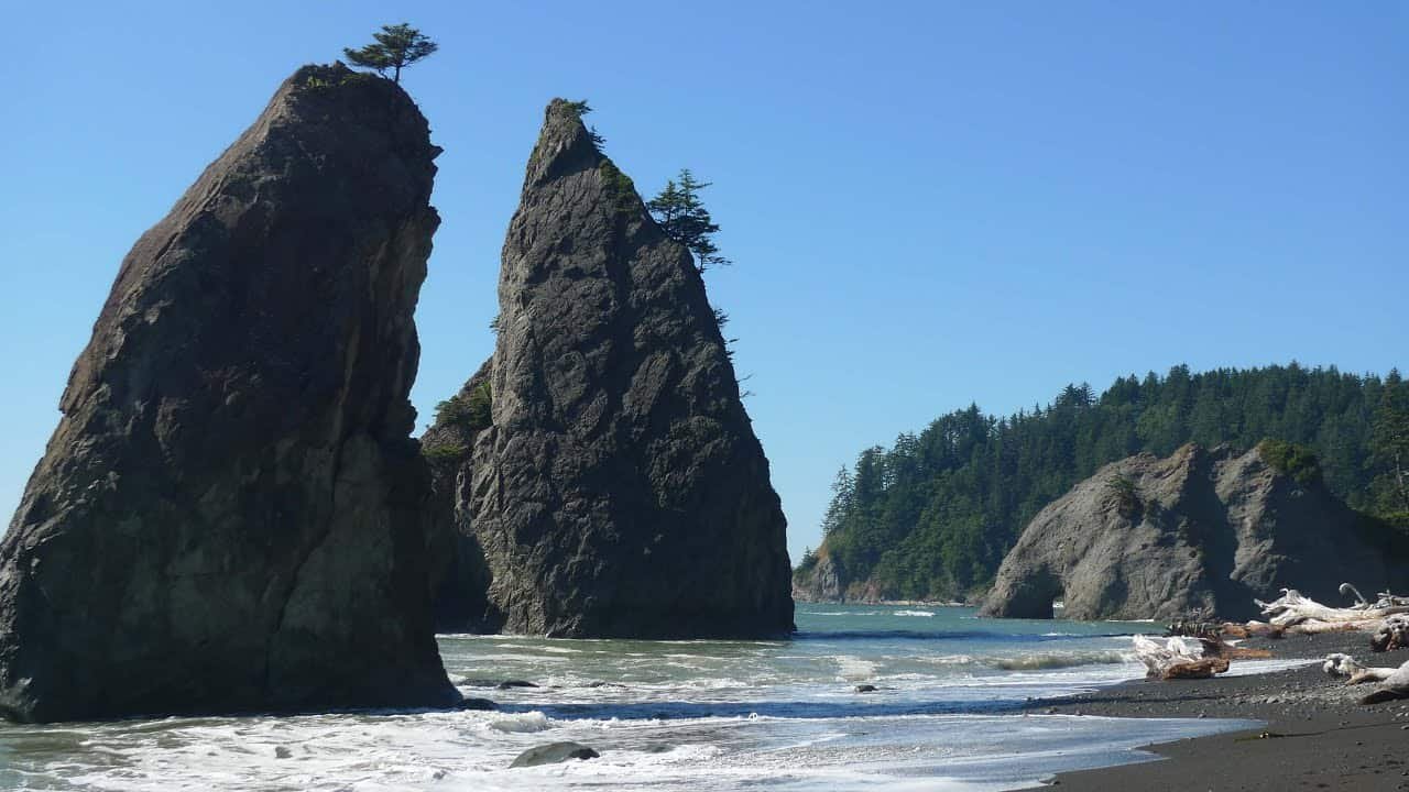 Hole in the Wall on Rialto Beach