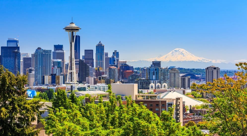 Best Time to Visit Seattle downtown skyline and Mt. Rainier