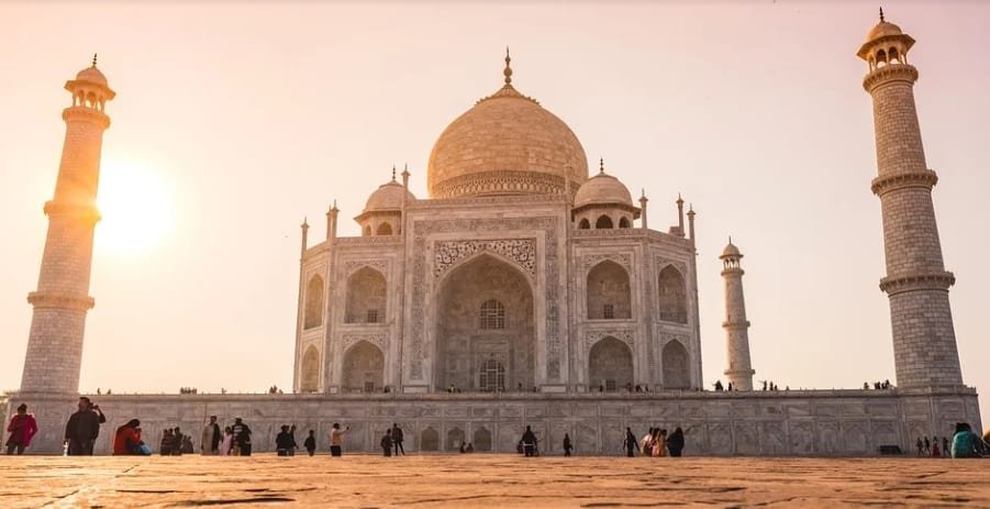 taj mahal in agra